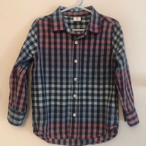 Gap long sleeved button down shirt